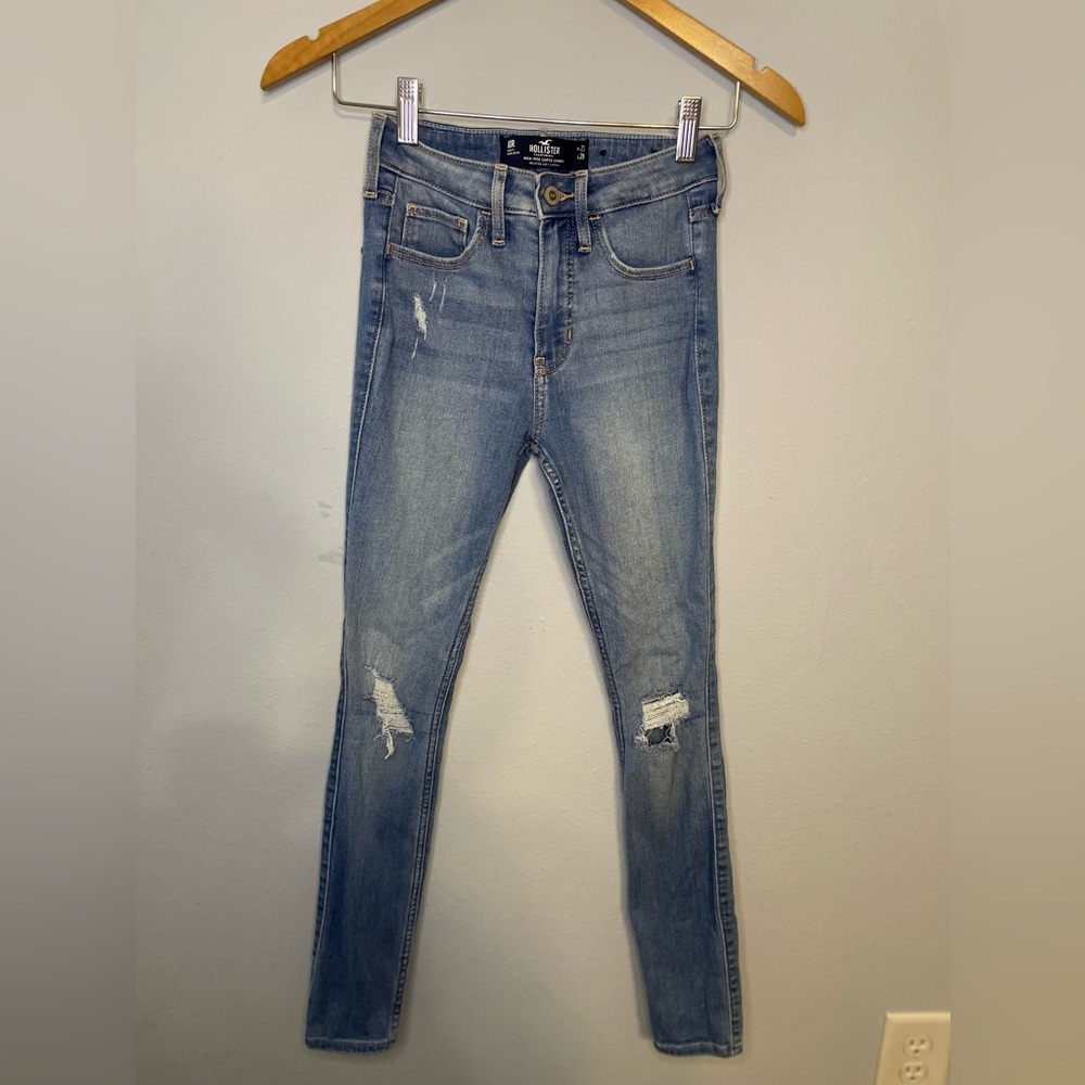 Hollister Women’s High-Rise Super Skinny Jeans Light Wash Distressed W23 L28